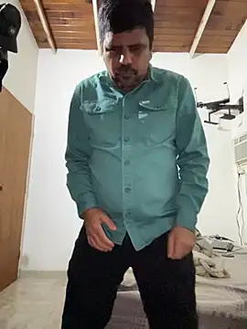 Snapshot of Diabloproducciones chatting on November 10, 2025, 11:43 pm Diabloproducciones online show from November 10, 2025, 11:43 pm