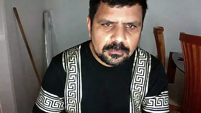 Snapshot of Diabloproducciones chatting on October 31, 2025, 8:49 pm Diabloproducciones online show from October 31, 2025, 8:49 pm