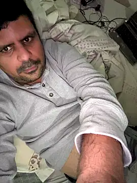 Snapshot of Diabloproducciones chatting on November 6, 2025, 12:25 am Diabloproducciones online show from November 6, 2025, 12:25 am