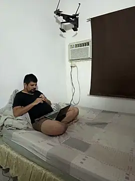 Snapshot of Diabloproducciones chatting on October 3, 2025, 6:31 pm Diabloproducciones online show from October 3, 2025, 6:31 pm