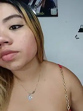 Snapshot of Emily__Hott chatting on July 2, 2026, 5:02 am Emily Hott online show from July 2, 2026, 5:02 am