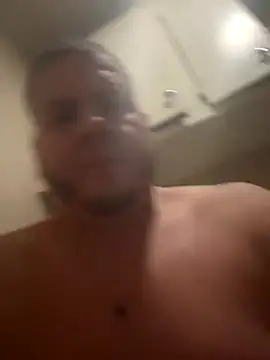 Snapshot of kev0n2389 chatting on October 19, 2025, 2:03 am kev0n2389 online show from October 19, 2025, 2:03 am