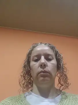 Snapshot of Nina_vallon chatting on November 19, 2025, 10:59 am Nina vallon online show from November 19, 2025, 10:59 am