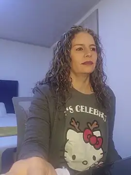 Snapshot of Nina_vallon chatting on November 21, 2025, 11:09 am Nina vallon online show from November 21, 2025, 11:09 am