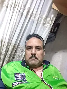 Snapshot of mM0140 chatting on December 2, 2025, 12:00 am mM0140 online show from December 2, 2025, 12:00 am