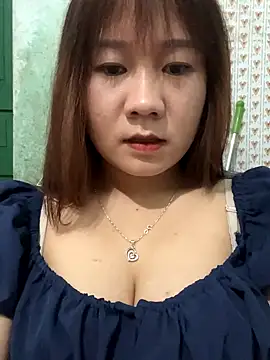 Snapshot of qinejr37 chatting on November 30, 2025, 1:28 am qinejr37 online show from November 30, 2025, 1:28 am