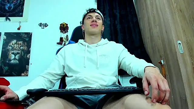 Snapshot of javiersexymann chatting on February 27, 2025, 5:07 am javiersexymann online show from February 27, 2025, 5:07 am