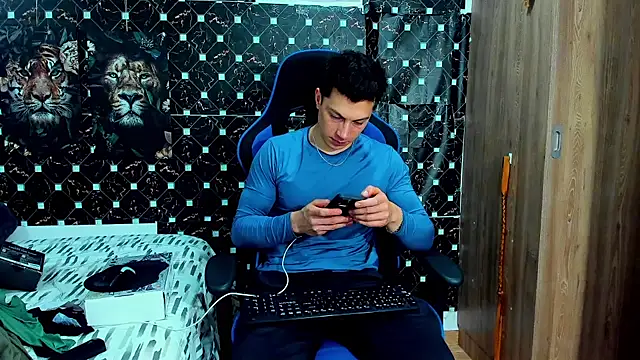 javiersexymann online show from May 10, 2026, 12:36 am