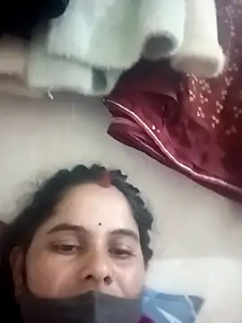 Snapshot of JULEE-740 chatting on November 4, 2025, 6:28 am JULEE-740 online show from November 4, 2025, 6:28 am