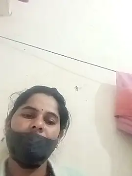 Snapshot of JULEE-740 chatting on November 14, 2025, 3:15 pm JULEE-740 online show from November 14, 2025, 3:15 pm