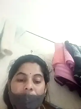 Snapshot of JULEE-740 chatting on November 12, 2025, 6:12 pm JULEE-740 online show from November 12, 2025, 6:12 pm