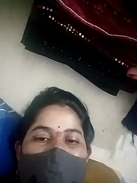 Snapshot of JULEE-740 chatting on October 23, 2025, 10:58 am JULEE-740 online show from October 23, 2025, 10:58 am