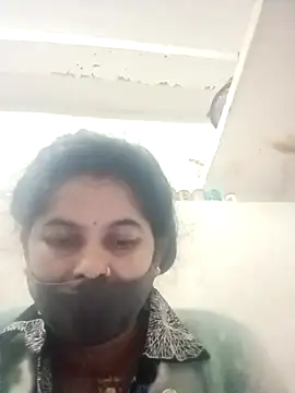 Snapshot of JULEE-740 chatting on November 19, 2025, 11:38 pm JULEE-740 online show from November 19, 2025, 11:38 pm