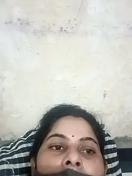 Snapshot of JULEE-740 chatting on September 28, 2025, 5:36 am JULEE-740 online show from September 28, 2025, 5:36 am