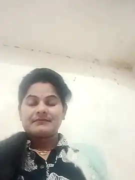 Snapshot of JULEE-740 chatting on November 28, 2025, 1:55 pm JULEE-740 online show from November 28, 2025, 1:55 pm