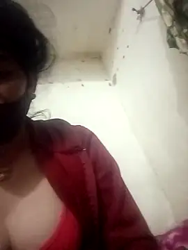 Snapshot of JULEE-740 chatting on December 15, 2025, 11:20 pm JULEE-740 online show from December 15, 2025, 11:20 pm