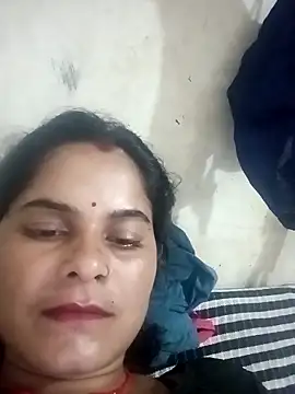 Snapshot of JULEE-740 chatting on October 7, 2025, 11:44 am JULEE-740 online show from October 7, 2025, 11:44 am