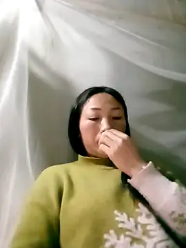 lucybaby00 online show from February 9, 2026, 10:30 pm