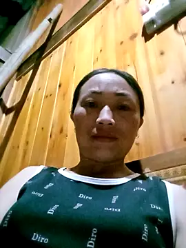 lucybaby00 online show from April 12, 2026, 12:30 pm