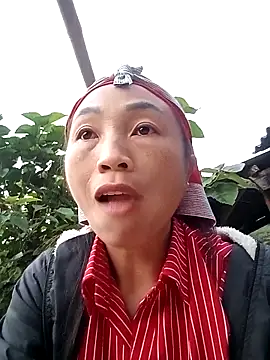 Snapshot of lucybaby00 chatting on October 26, 2025, 10:37 am lucybaby00 online show from October 26, 2025, 10:37 am