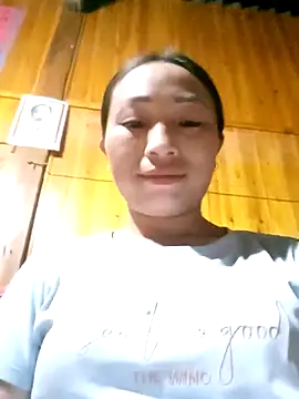 lucybaby00 online show from April 7, 2026, 12:07 pm