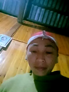 Snapshot of lucybaby00 chatting on December 2, 2025, 10:50 am lucybaby00 online show from December 2, 2025, 10:50 am