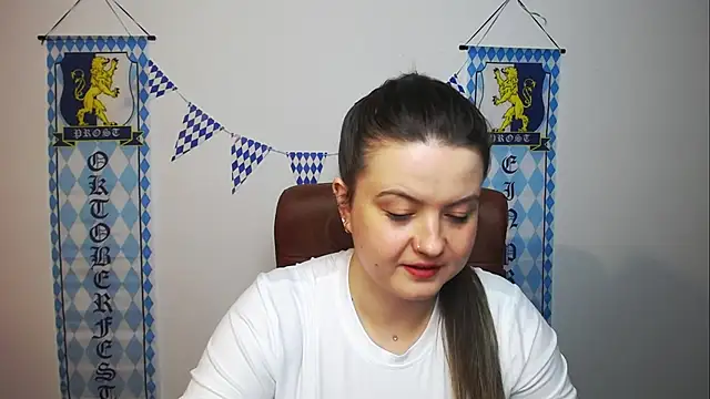 Snapshot of MavkaCute chatting on September 24, 2025, 6:14 pm MavkaCute online show from September 24, 2025, 6:14 pm