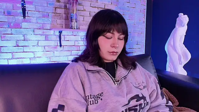 Snapshot of kitty_malach chatting on February 18, 2026, 3:37 am kitty malach online show from February 18, 2026, 3:37 am