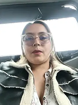 Snapshot of Eiimy_pretty chatting on December 5, 2025, 7:23 pm Eiimy pretty online show from December 5, 2025, 7:23 pm