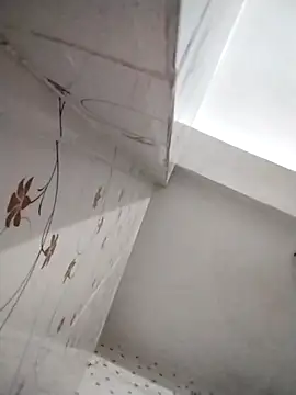 Snapshot of khhlmn chatting on October 15, 2025, 4:04 pm khhlmn online show from October 15, 2025, 4:04 pm