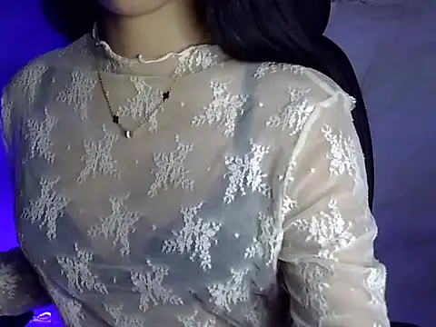 Snapshot of kaira_sharma11 chatting on November 14, 2025, 5:38 pm kaira sharma11 online show from November 14, 2025, 5:38 pm