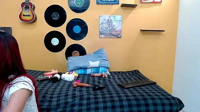 skinnyverus18 online show from February 24, 2026, 7:15 pm