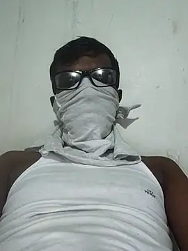 tupha232 online show from April 15, 2026, 5:17 pm