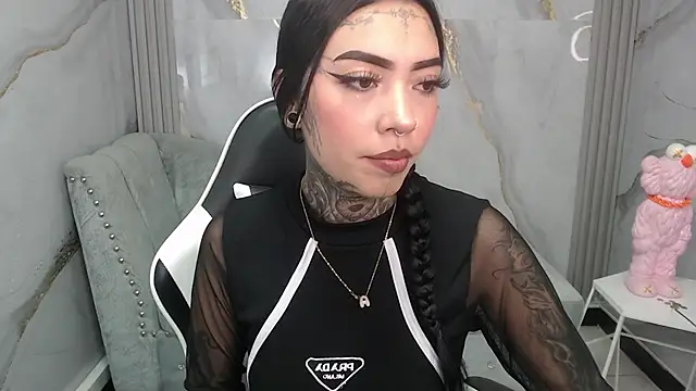 Snapshot of Ashley_Blum_v chatting on November 20, 2025, 8:09 pm Ashley Blum v online show from November 20, 2025, 8:09 pm