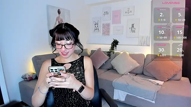 Snapshot of Miacorner_ chatting on November 12, 2025, 8:56 pm Miacorner online show from November 12, 2025, 8:56 pm