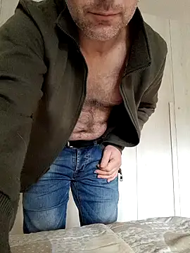 Snapshot of Peolin chatting on November 18, 2025, 12:19 pm Peolin online show from November 18, 2025, 12:19 pm