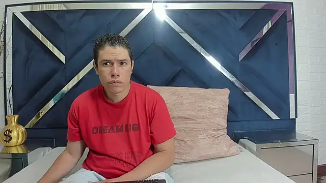 Snapshot of CandyandSteven chatting on September 14, 2025, 2:34 am CandyandSteven online show from September 14, 2025, 2:34 am