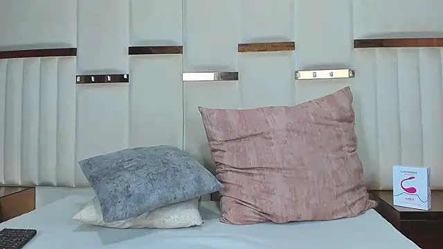 Snapshot of CandyandSteven chatting on November 5, 2025, 2:58 am CandyandSteven online show from November 5, 2025, 2:58 am