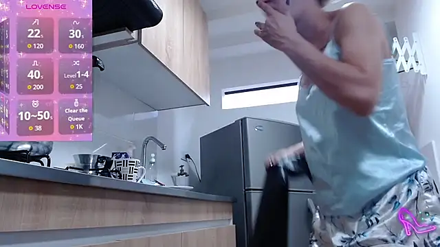 Snapshot of AllysonStonne chatting on October 24, 2025, 10:09 pm AllysonStonne online show from October 24, 2025, 10:09 pm