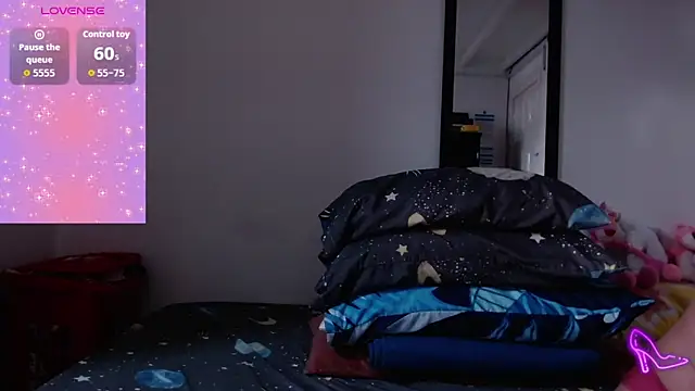 Snapshot of AllysonStonne chatting on November 24, 2025, 8:31 pm AllysonStonne online show from November 24, 2025, 8:31 pm