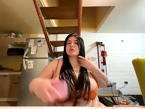 Snapshot of Tukatita69 chatting on November 25, 2025, 12:22 am Tukatita69 online show from November 25, 2025, 12:22 am