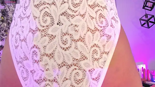 Snapshot of Keirahartz chatting on December 3, 2025, 11:53 am Keirahartz online show from December 3, 2025, 11:53 am