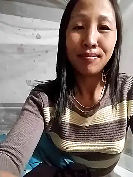 Snapshot of cute_love00 chatting on November 25, 2025, 3:29 am cute love00 online show from November 25, 2025, 3:29 am