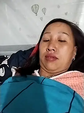 cute love00 online show from February 20, 2026, 10:44 pm