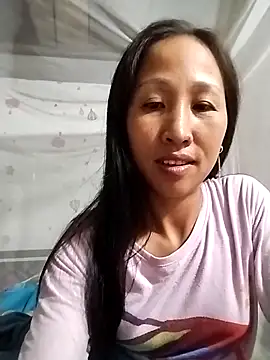 Snapshot of cute_love00 chatting on October 31, 2025, 6:54 am cute love00 online show from October 31, 2025, 6:54 am