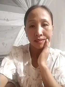 Snapshot of cute_love00 chatting on November 10, 2025, 12:43 pm cute love00 online show from November 10, 2025, 12:43 pm