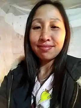 cute love00 online show from January 15, 2026, 1:31 am