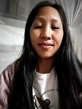 Snapshot of cute_love00 chatting on November 16, 2025, 10:57 pm cute love00 online show from November 16, 2025, 10:57 pm