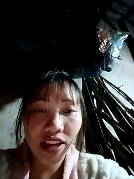 Snapshot of adbosa_00 chatting on December 5, 2025, 10:47 am adbosa 00 online show from December 5, 2025, 10:47 am