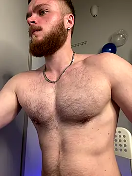 Snapshot of VictorTransMan chatting on December 17, 2025, 6:35 pm VictorTransMan online show from December 17, 2025, 6:35 pm